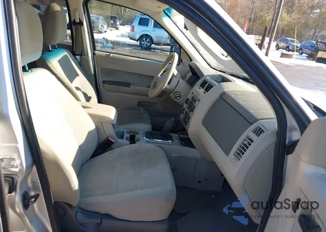 2010 Ford Escape Xlt from USA, damaged, VIN 1FMCU9D74AKB81361